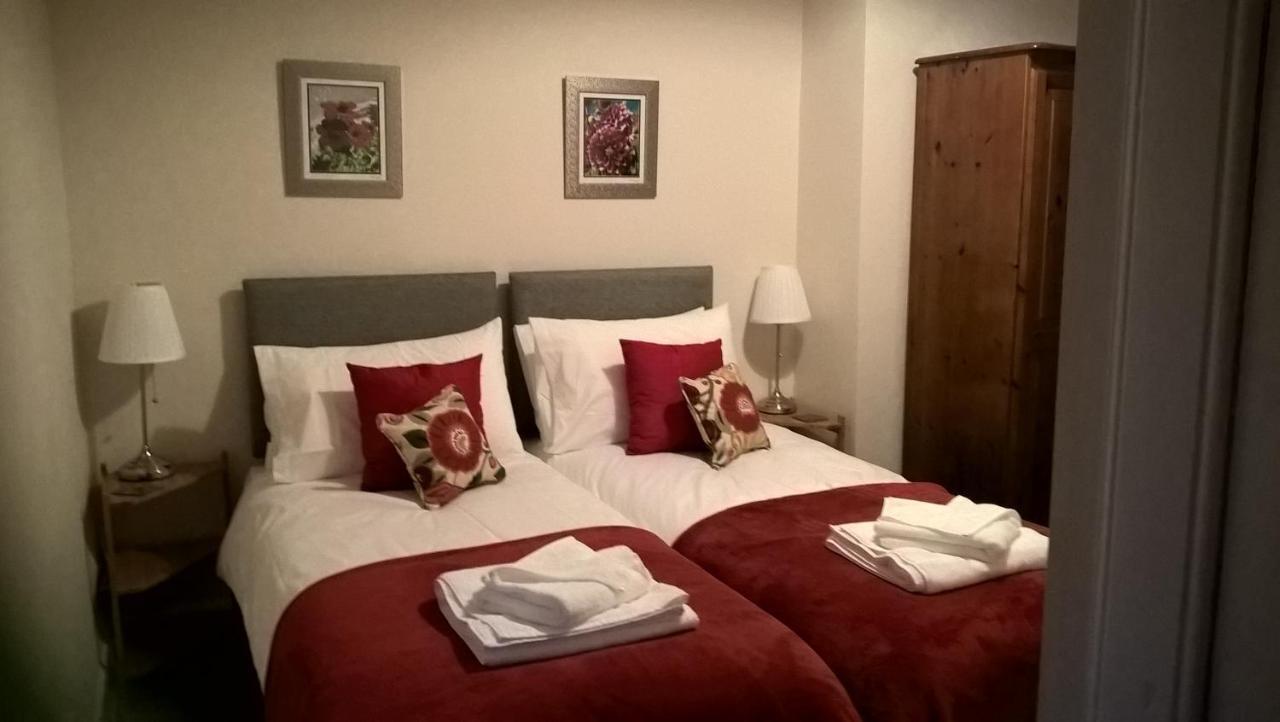 The Garden Flat Apartment ครีฟ ภายนอก รูปภาพ