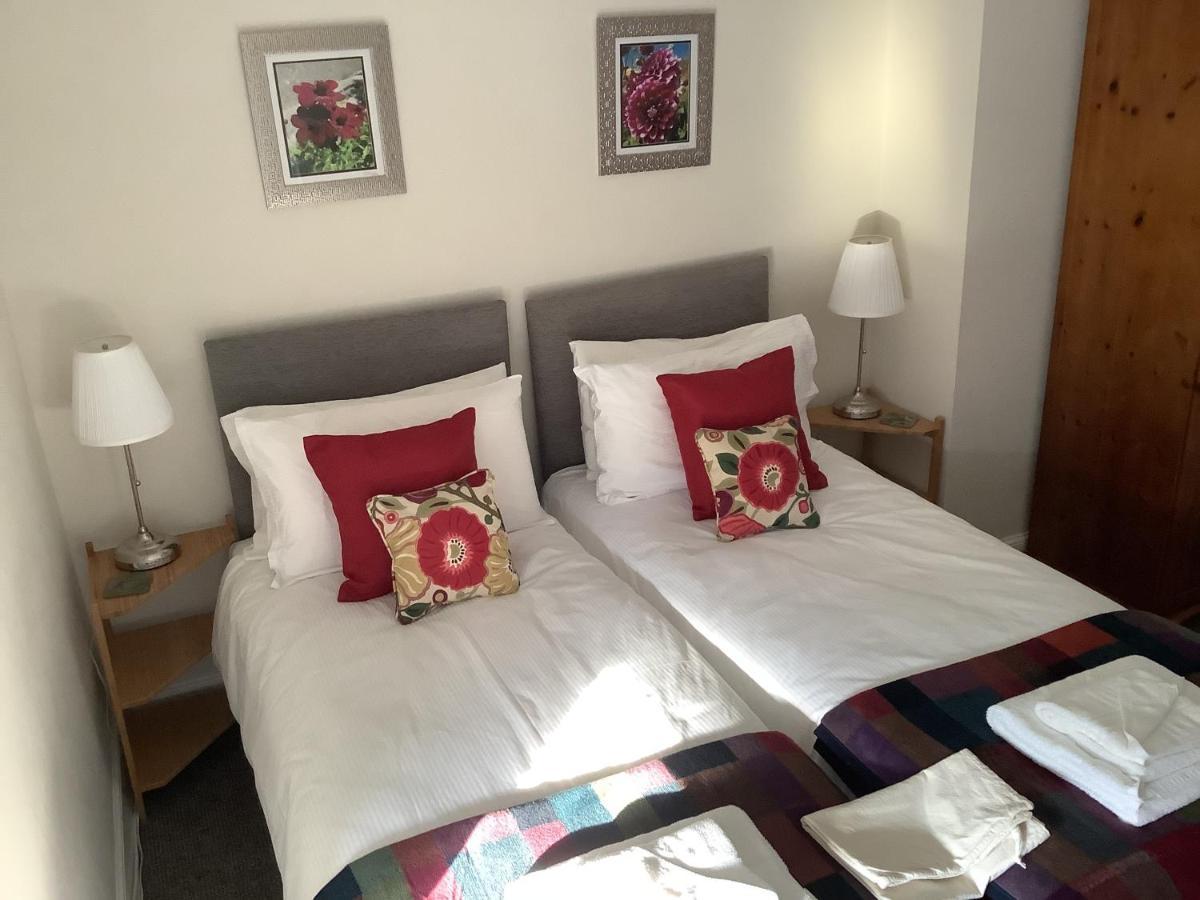 The Garden Flat Apartment ครีฟ ภายนอก รูปภาพ