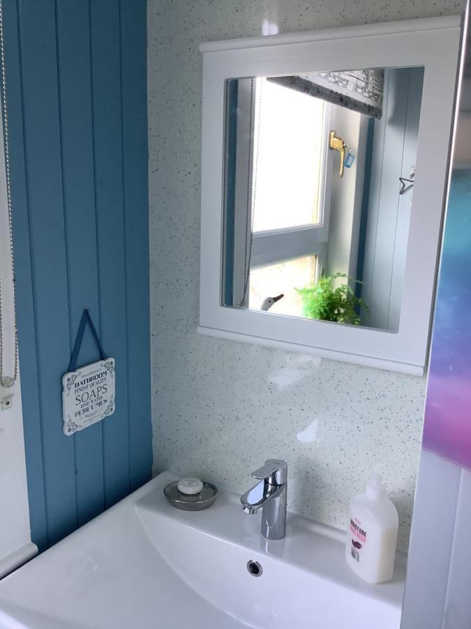 The Garden Flat Apartment ครีฟ ภายนอก รูปภาพ